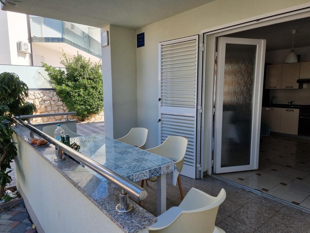 The Golden Grotto Apartments نوفاليا المظهر الخارجي الصورة