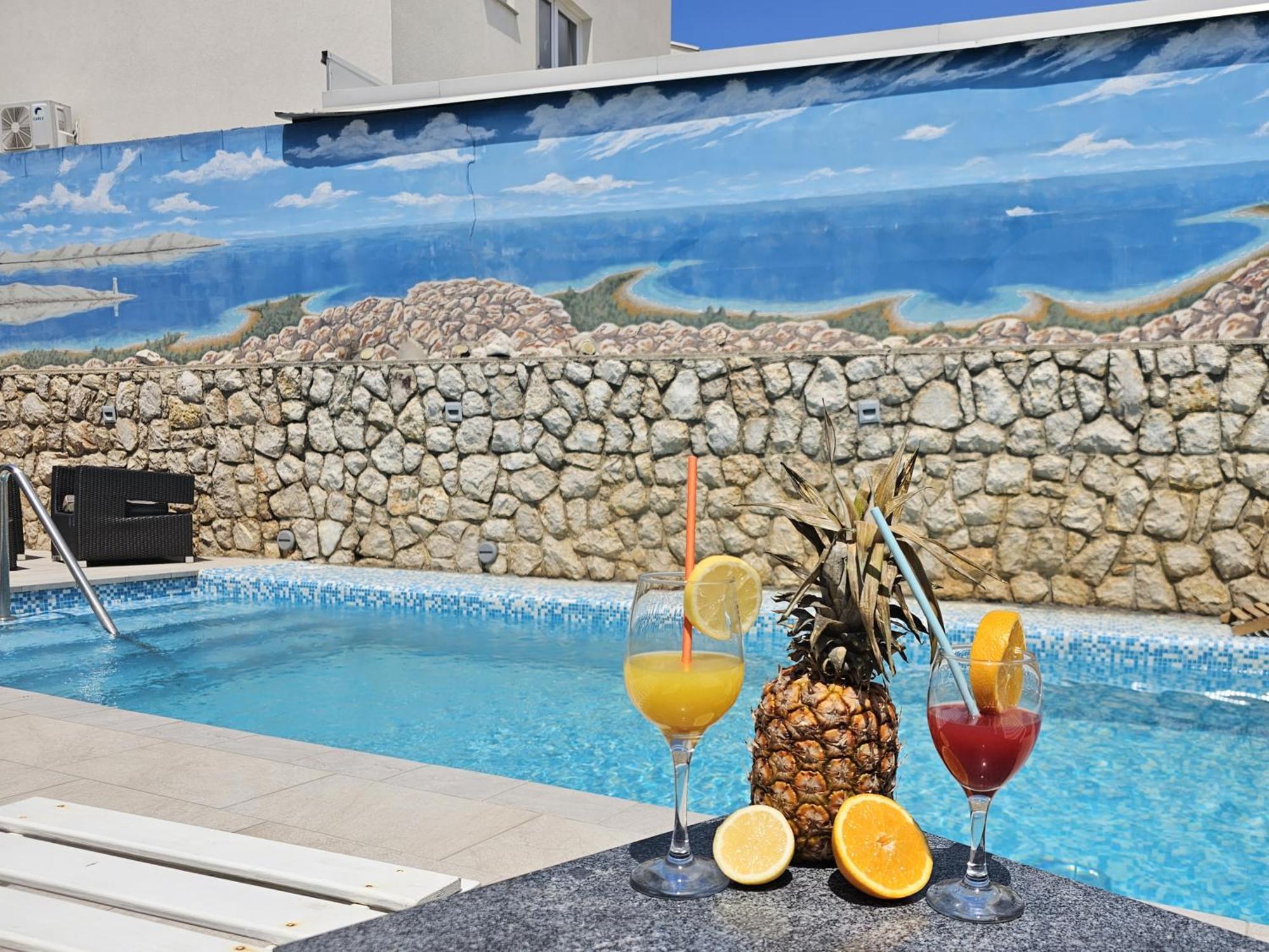 The Golden Grotto Apartments نوفاليا المظهر الخارجي الصورة